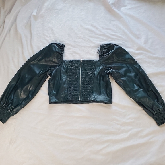 7 For or All Mankind Green Square Neck Long Sleeve Faux Leather Crop Top - Picture 6 of 9